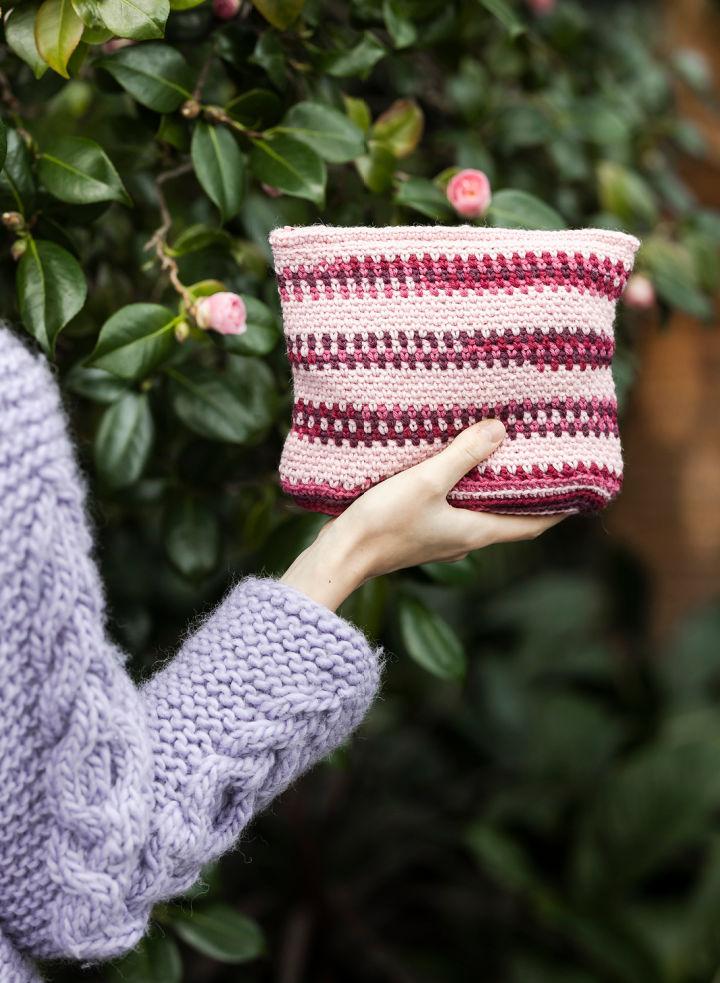 Crochet Rose Garden Pouch Pattern