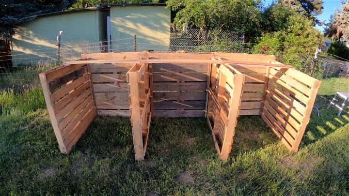 DIY Compost Bin Made From 7 Pallets
