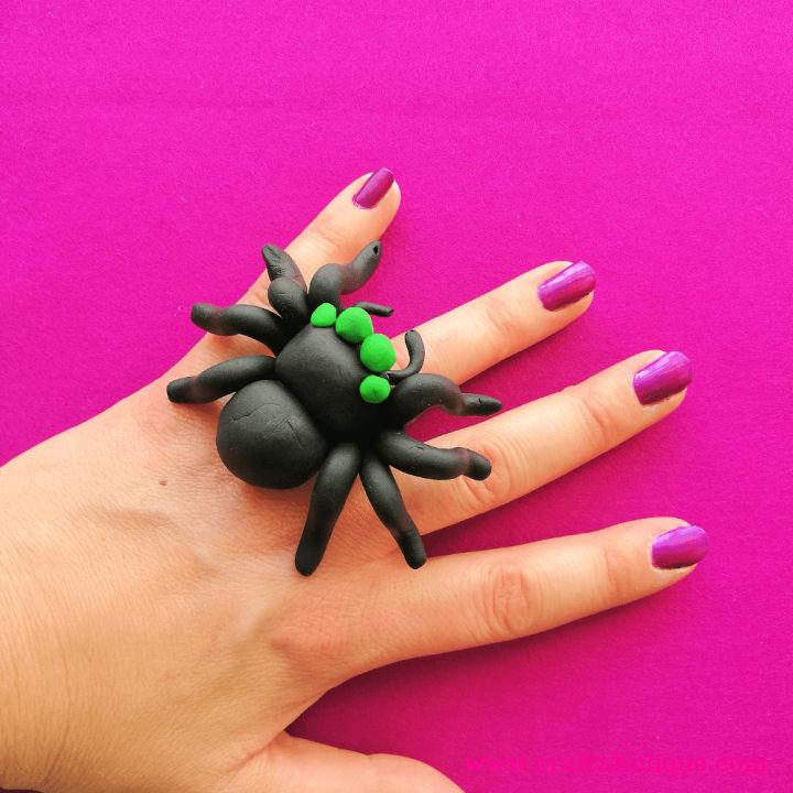 DIY Fimo Clay Spider Ring