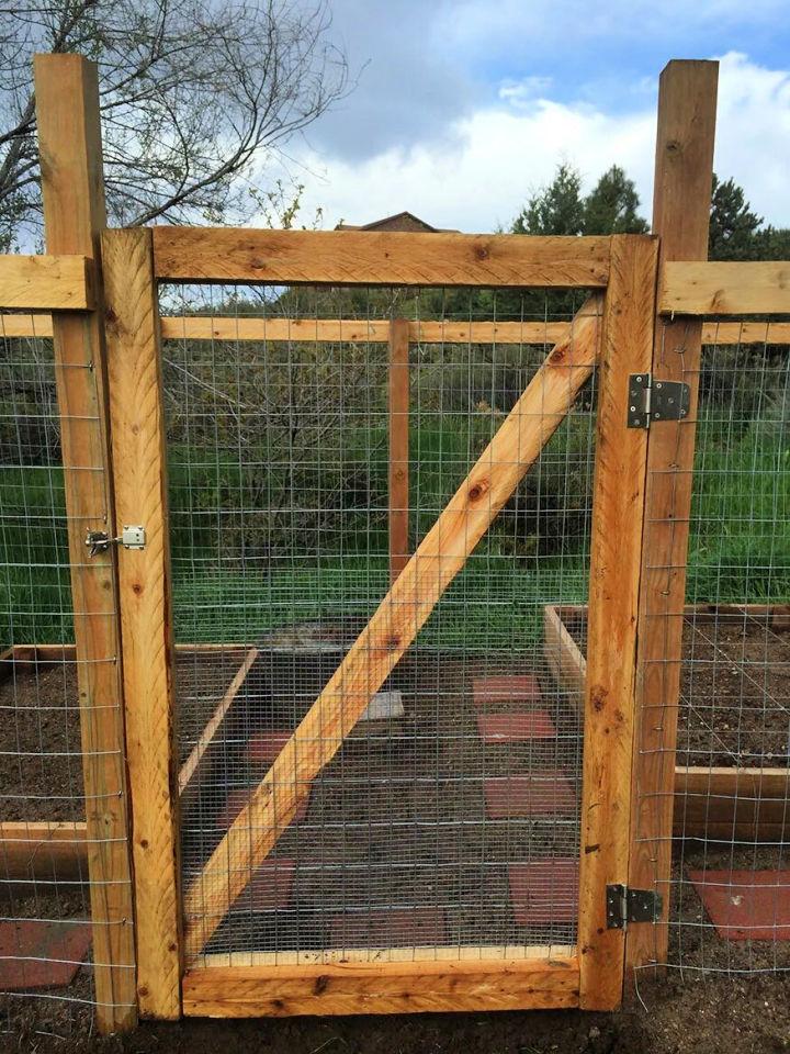 DIY Garden Fence Gate