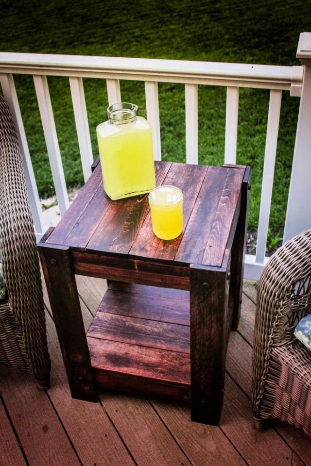 DIY Pallet End Table