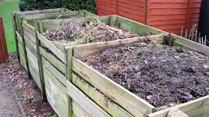 How To Make A Compost Bin From Pallets