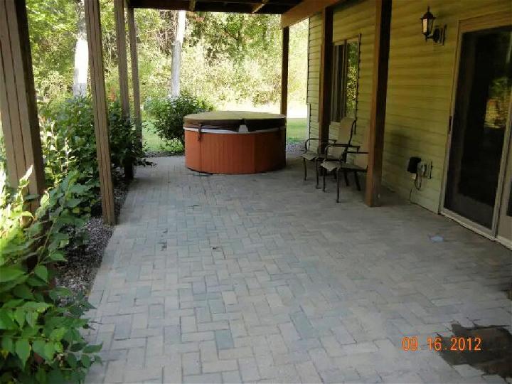 How to Lay Pavers for a Patio