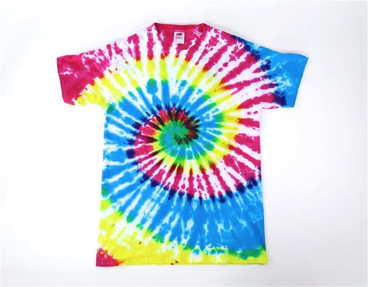 How to Tie Dye an Old White Shirt