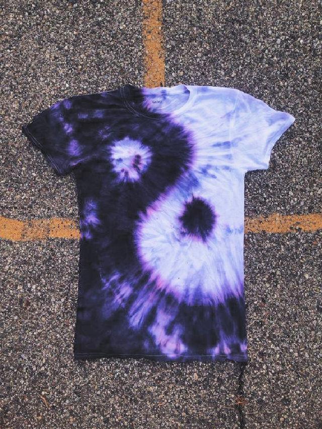 How to Yin Yang Tie Dye a White Shirt