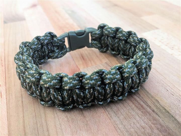 Men's Paracord Bracelet