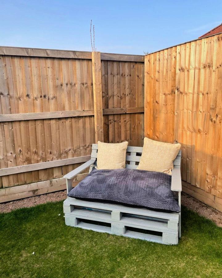 Pallet Chair For Garden