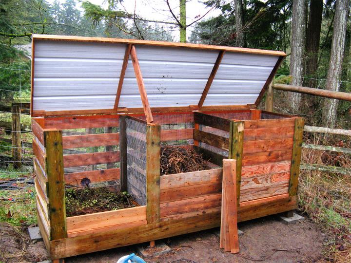 Pallet Compost Bin With Lid