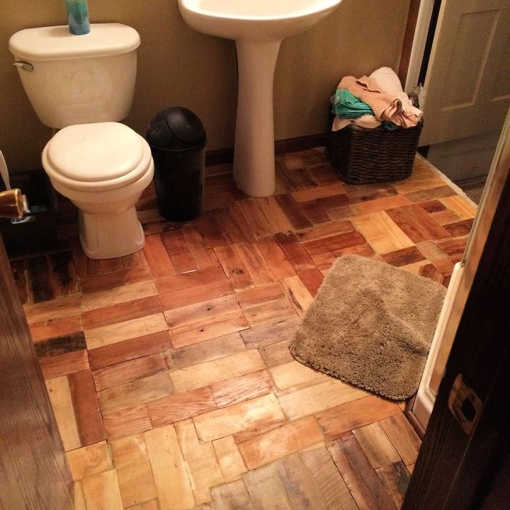 Pallet Hardwood Floor