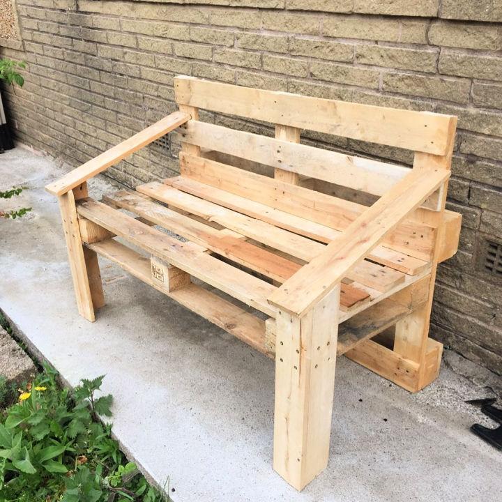 Pallet Porch Bench