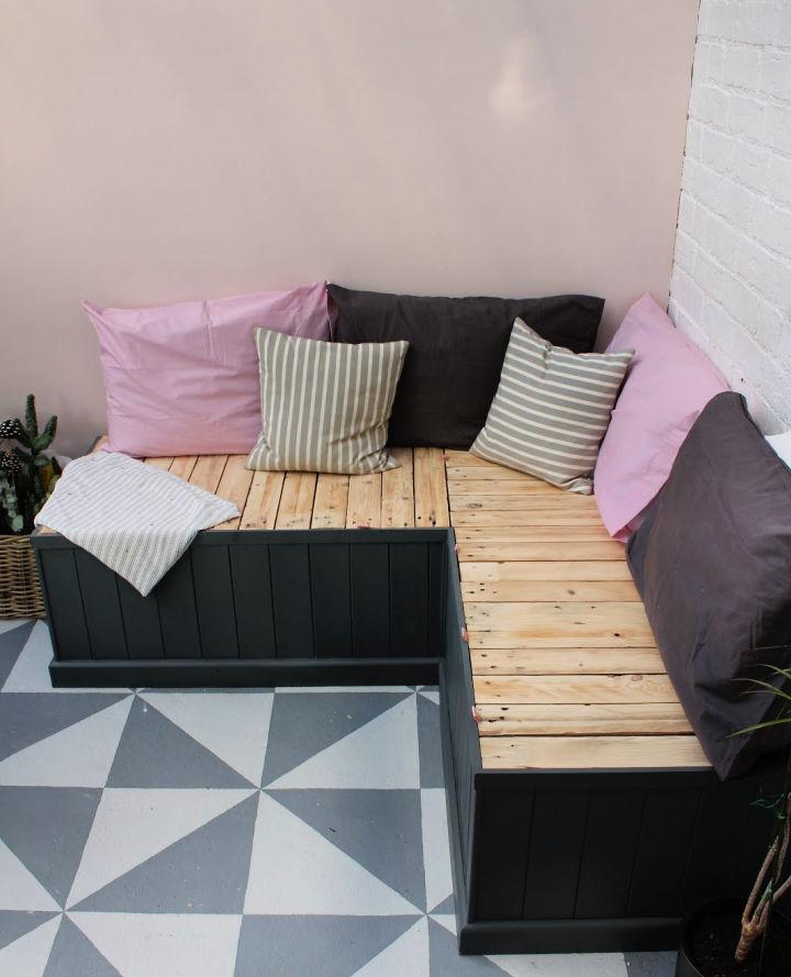 Pallet Seating With Hidden Storage