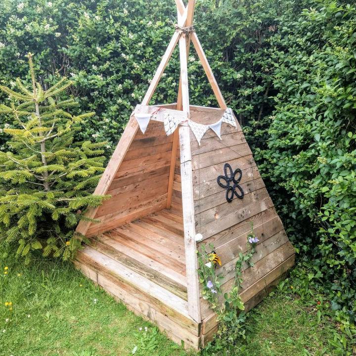 Pallet Teepee Playhouse