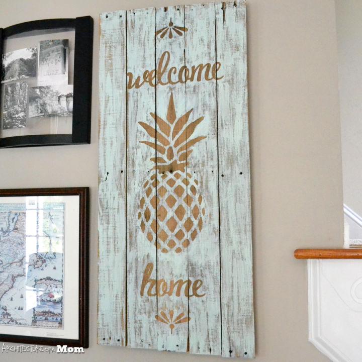 Pallet Welcome Sign