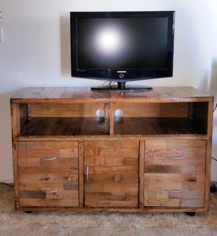 Pallet Wood TV Stand