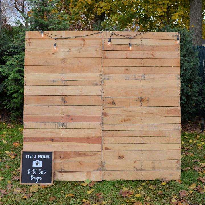 Photo Backdrop Made From Used Pallets