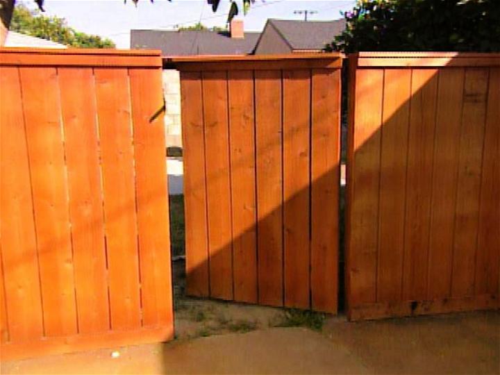 Privacy Fence Wooden Gate