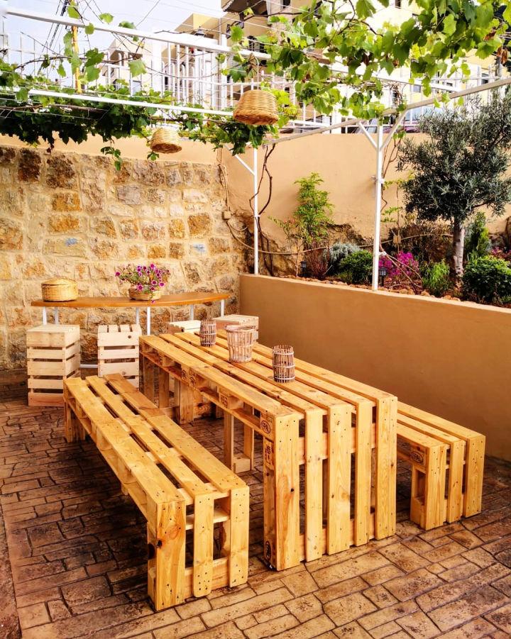 Recycled Pallet Table