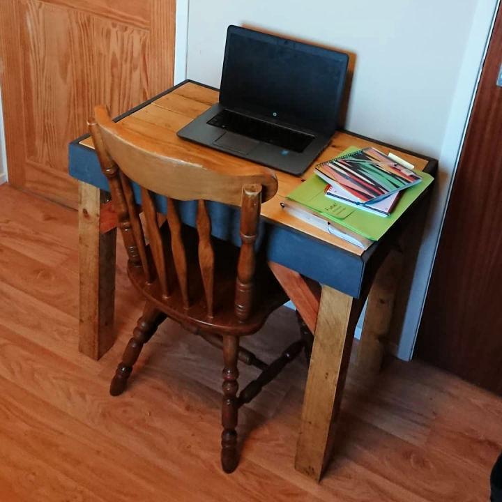 Repurposed Pallet Wood Desk