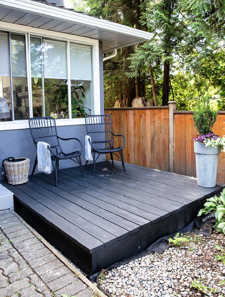 Small Freestanding Deck in Front Yard