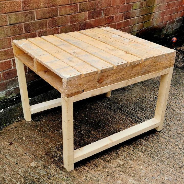 Upcycled Pallet Garden Table