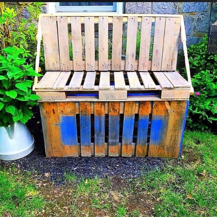 Upcycled Wood Pallet Bench