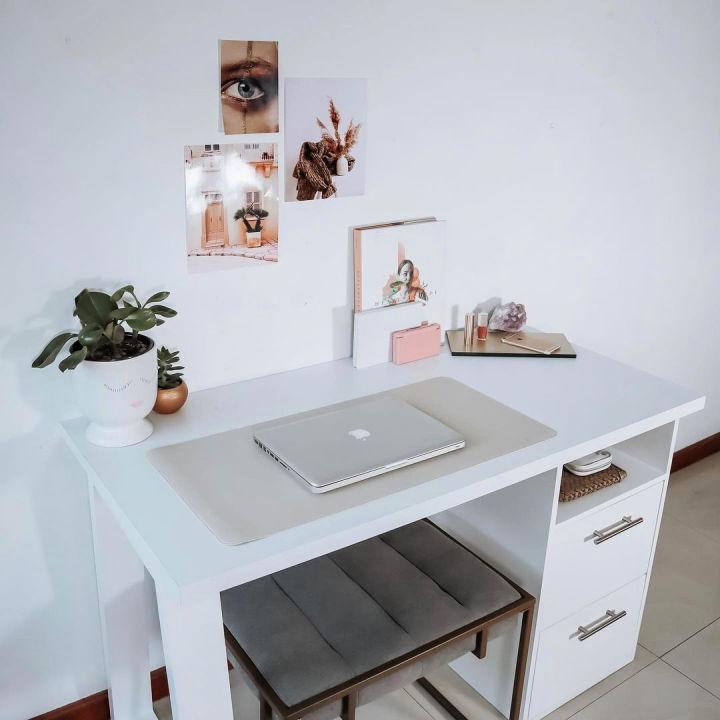 White Desk To Brighten Your Workspace