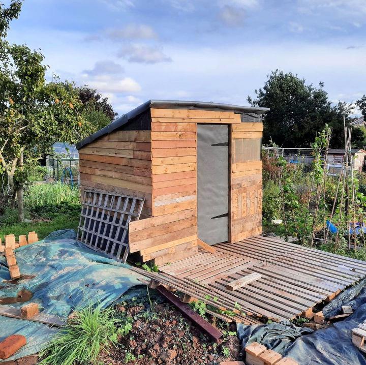 Wood Shed From Pallets