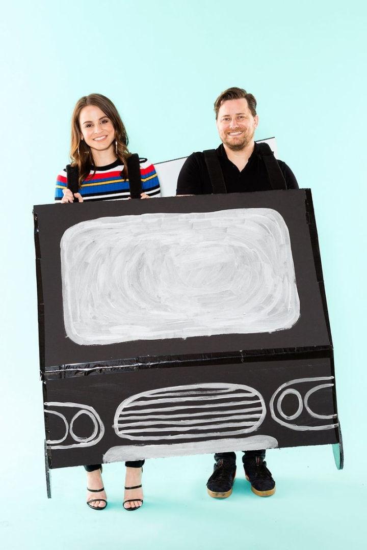 Carpool Karaoke Couple Costume