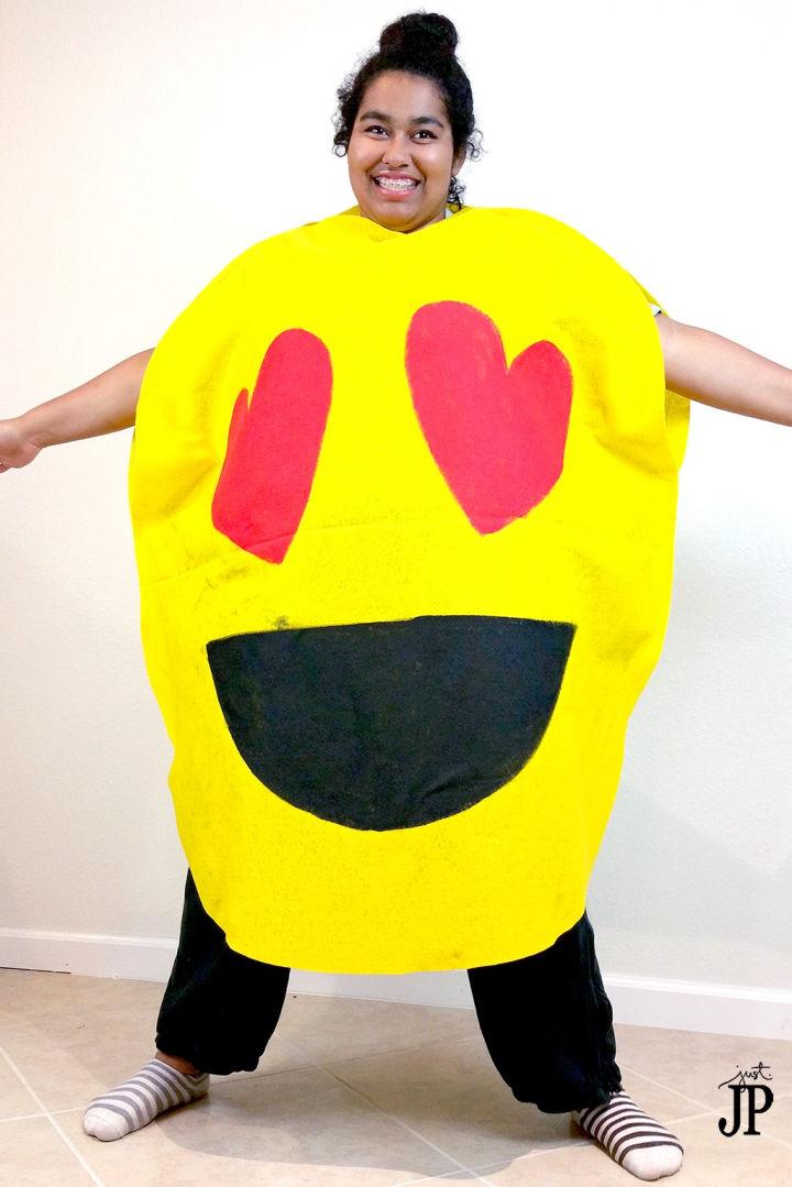 DIY No Sew Emoji Costume