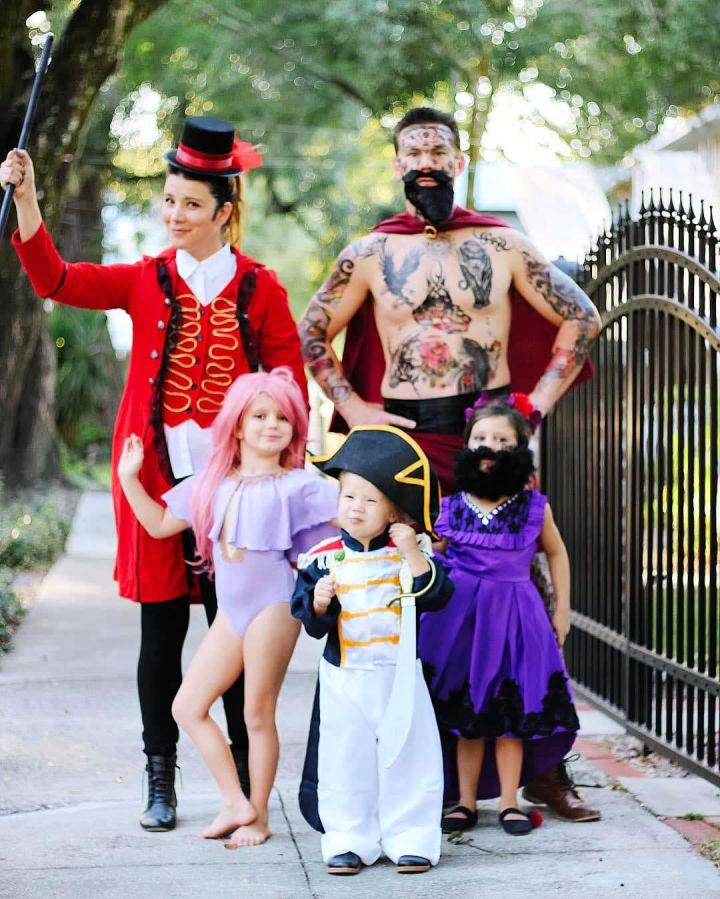 Greatest Showman Family Halloween Costume