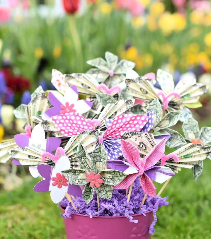 How to Make a Money Bouquet