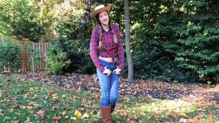 Last Minute Cowgirl Costume