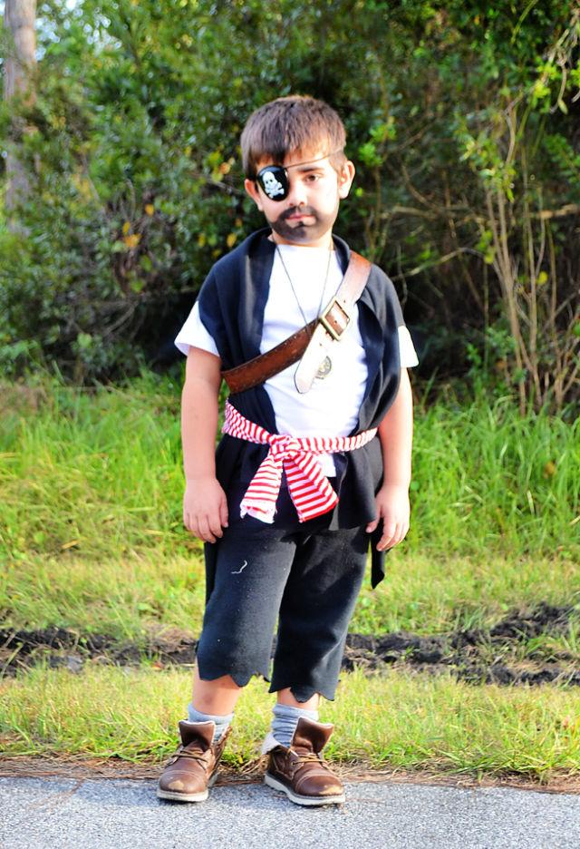 Make Your  Own Pirate Costume