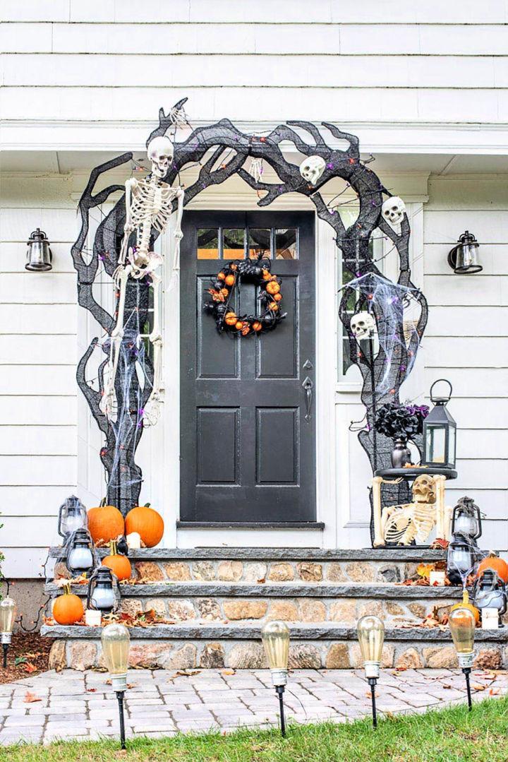 Make a Spooky Halloween Front Porch