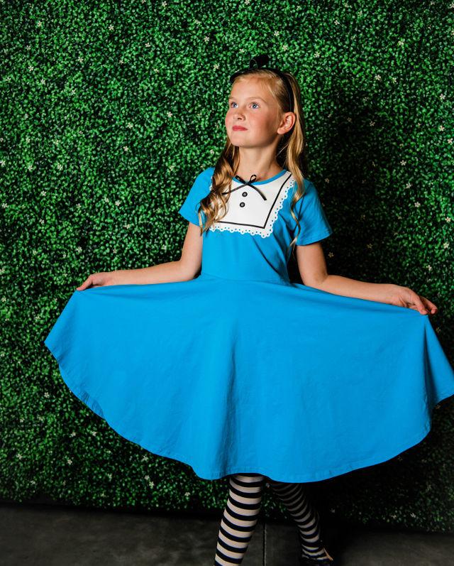 No Sew Alice in Wonderland Costume for Teen