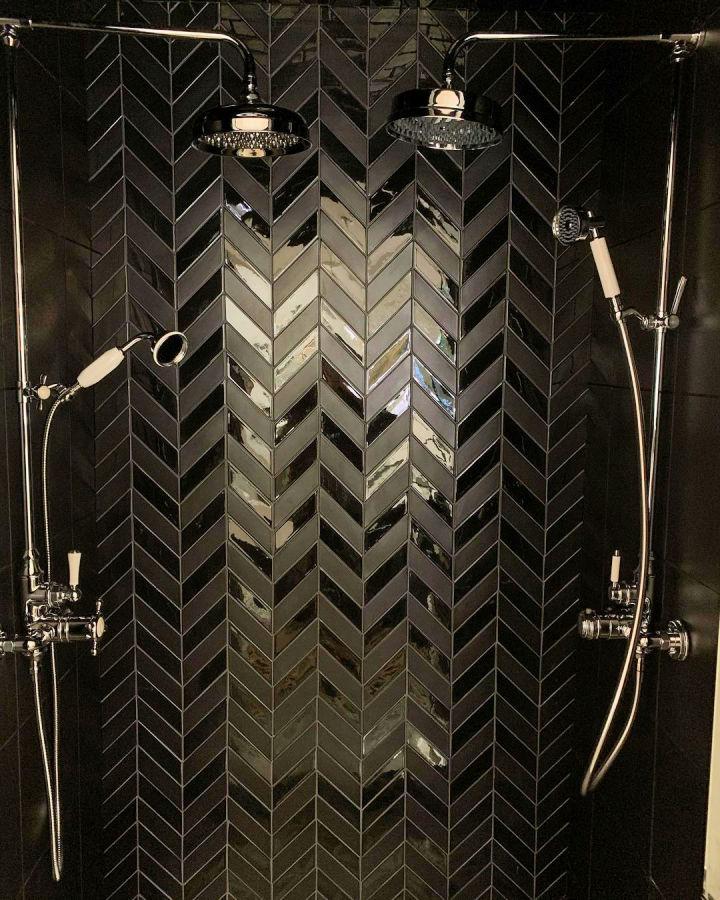 Shiny Matte Black Shower Tile