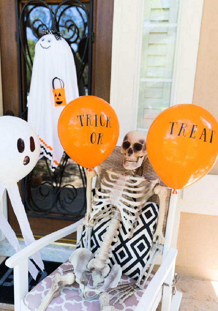 Trick or Treat Balloons with Skeleton