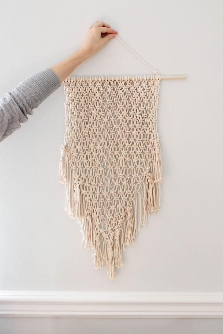 How to Make a Macrame Wall Hanging