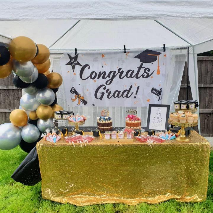 Outdoor Graduation Party Decoration