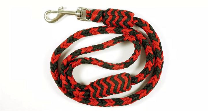 Herringbone Braid Paracord Dog Leash