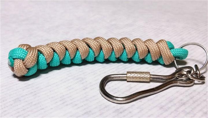 How To Make A Snake Knot Paracord Keychain