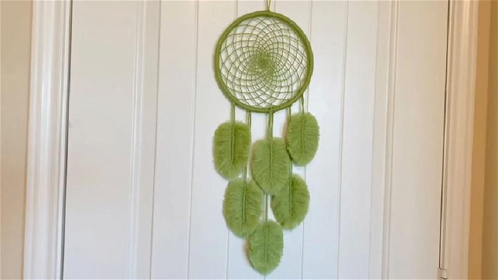 DIY Macrame Dreamcatcher with Leaves