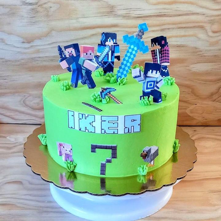Simple Minecraft Cake to Inspire You