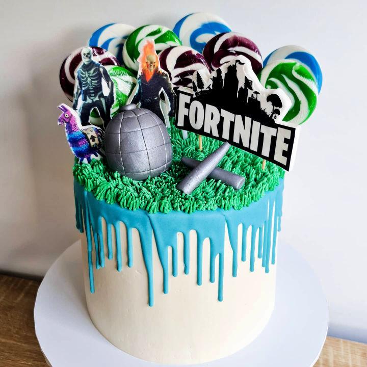 Custom Fortnite Drip Cake