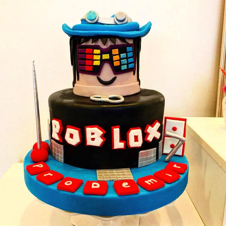 Custom Roblox Cake Design