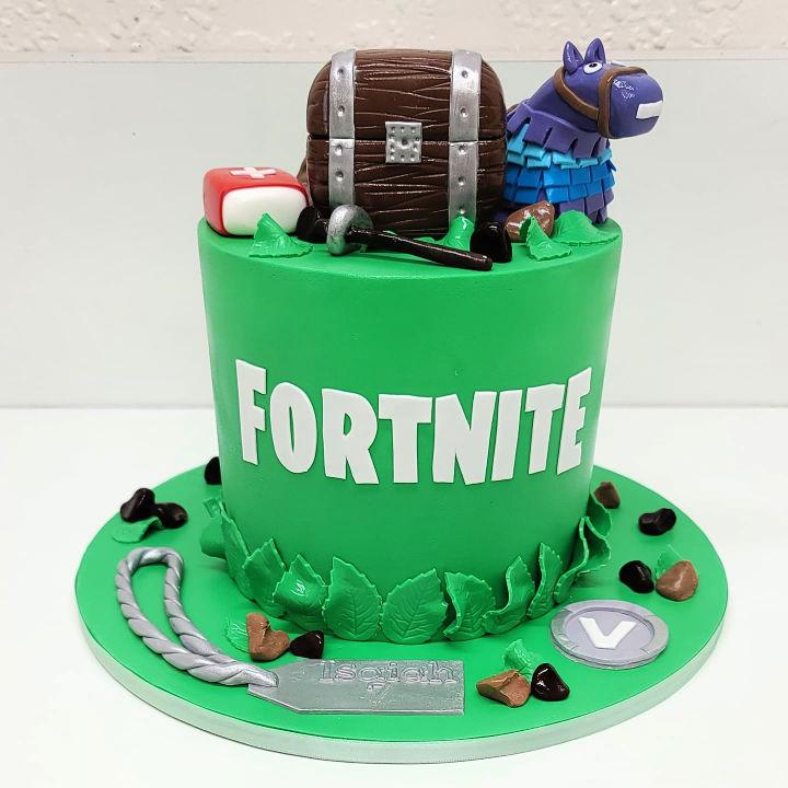 Fortnite Fondant Cake