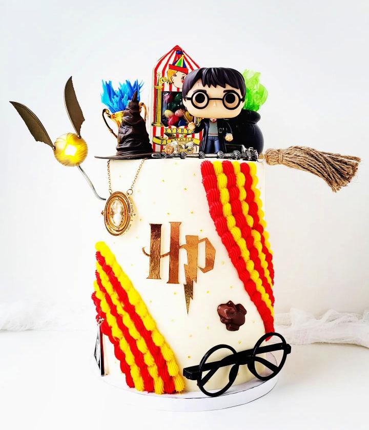 Magical Harry Potter Cake Design