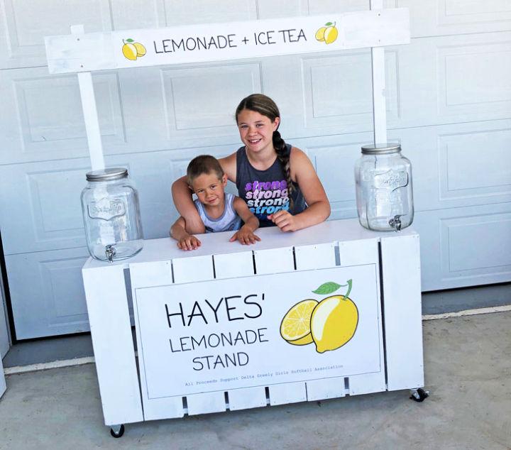Build a Lemonade Stand with Fence Pickets
