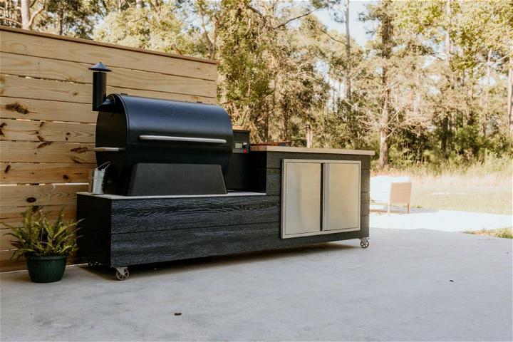 DIY Outdoor Grill Station