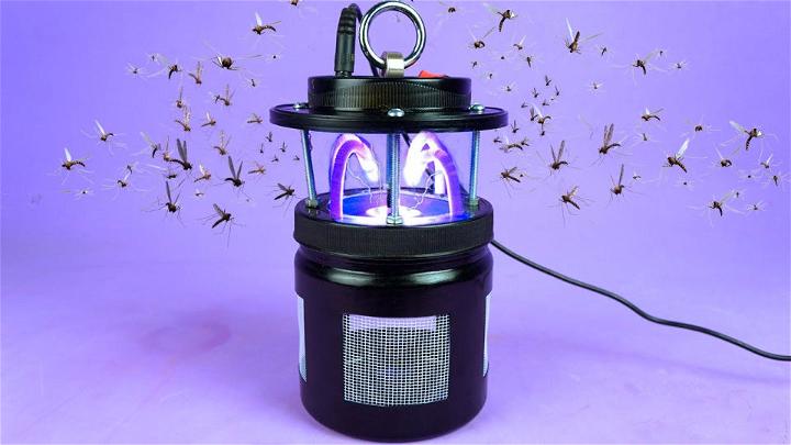 Electronic Mosquito Trap Using Recyclable Materials